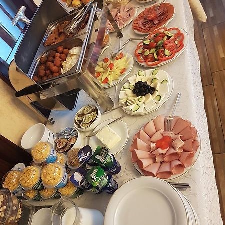 Pensiunea Genesa Dumbravita  Zewnętrze zdjęcie